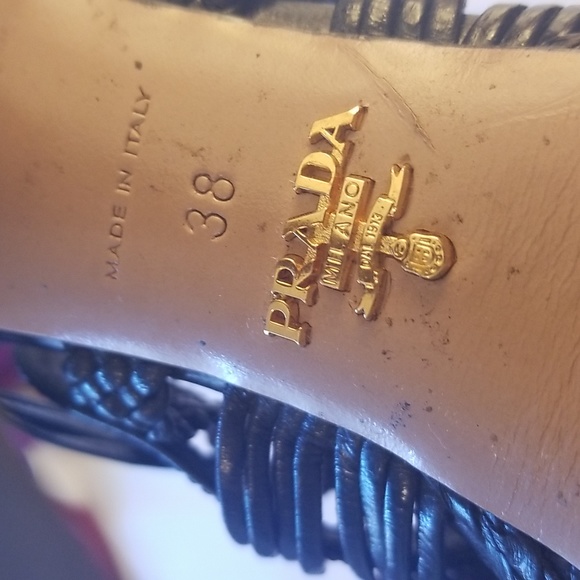 Prada Shoes - Picture 3 of 9
